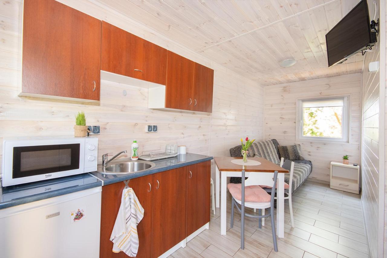 Przyjazna Osada - Domki I Apartamenty Дарлово Екстер'єр фото