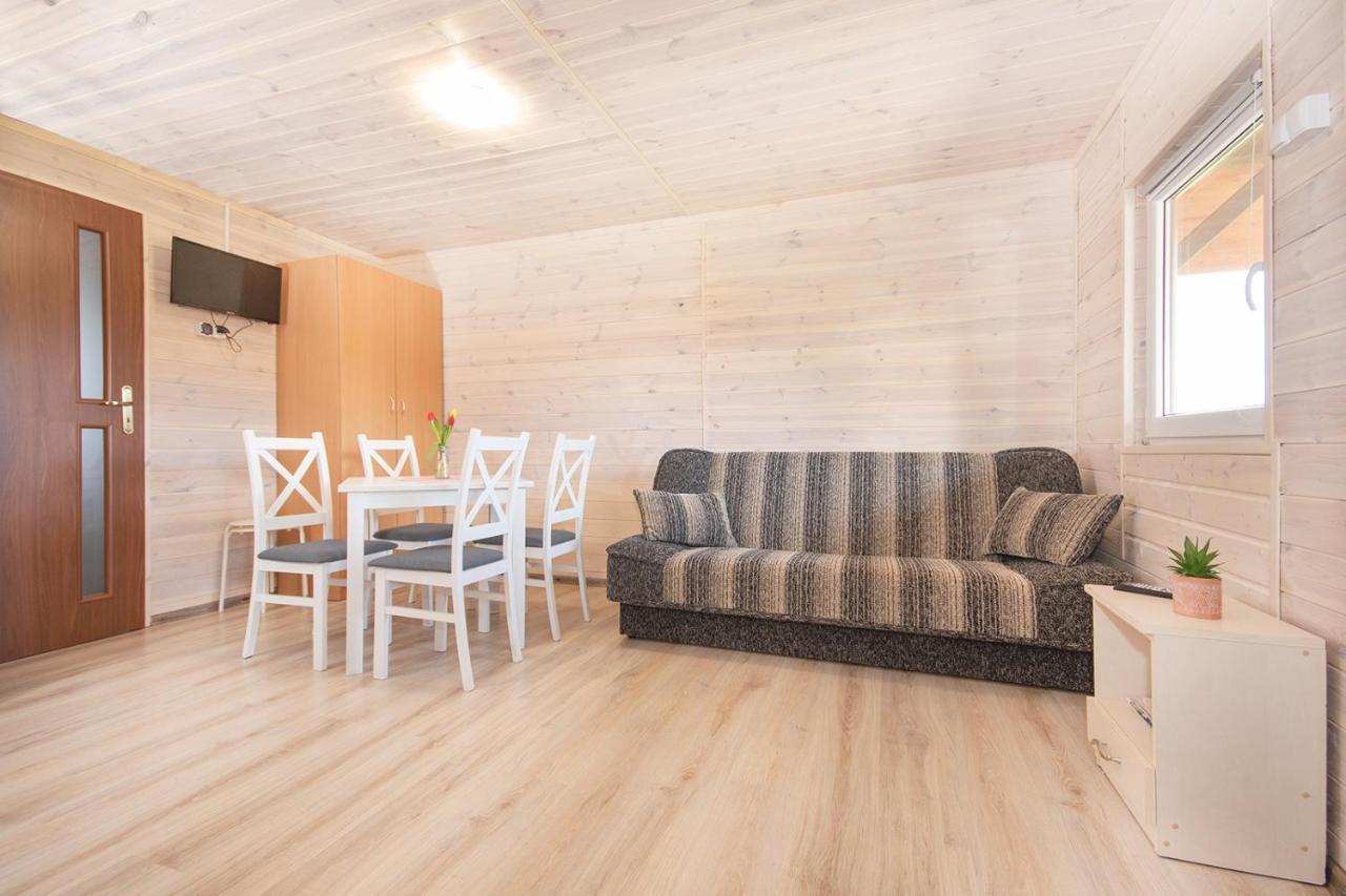 Przyjazna Osada - Domki I Apartamenty Дарлово Екстер'єр фото