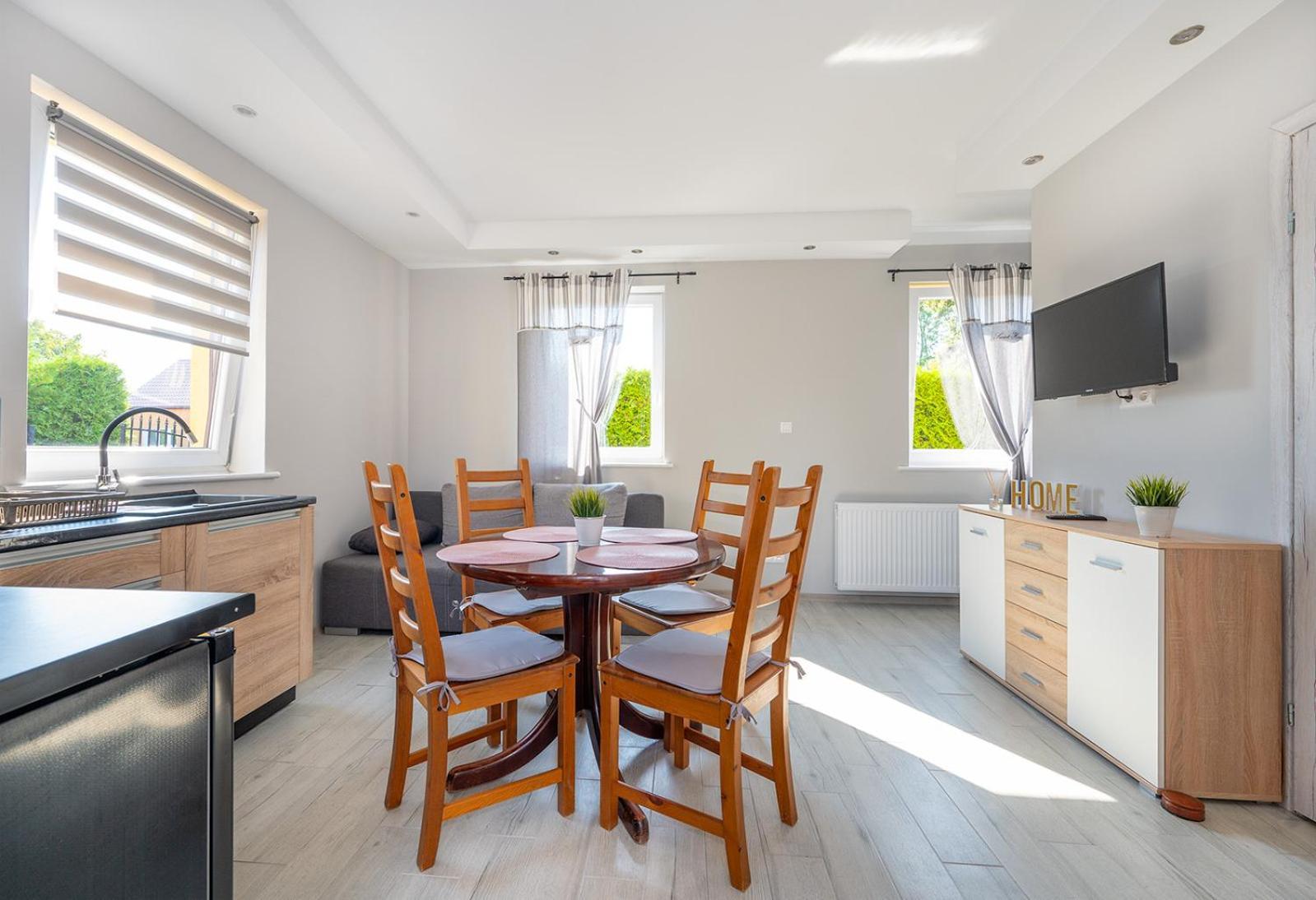 Przyjazna Osada - Domki I Apartamenty Дарлово Екстер'єр фото