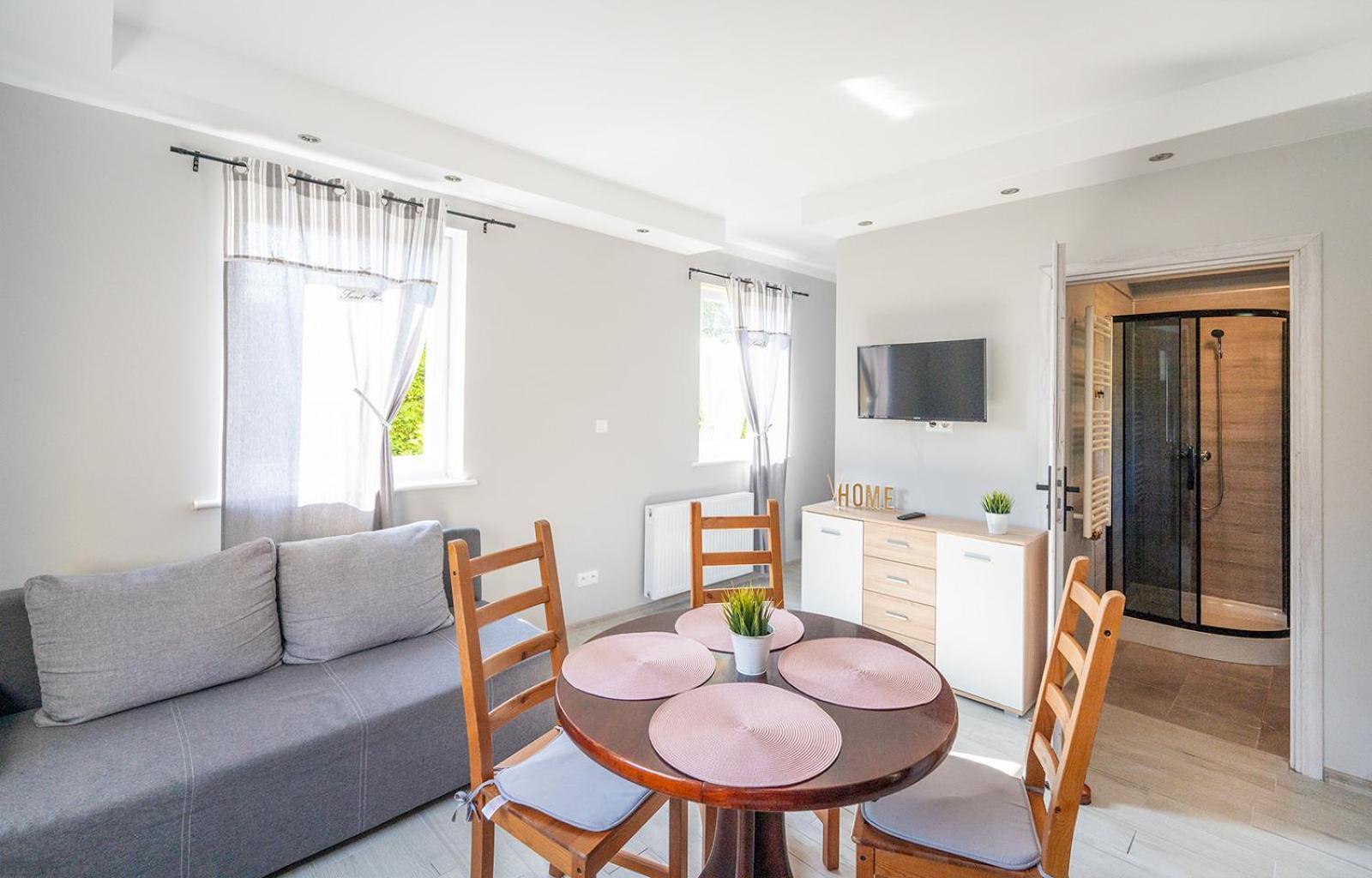 Przyjazna Osada - Domki I Apartamenty Дарлово Екстер'єр фото